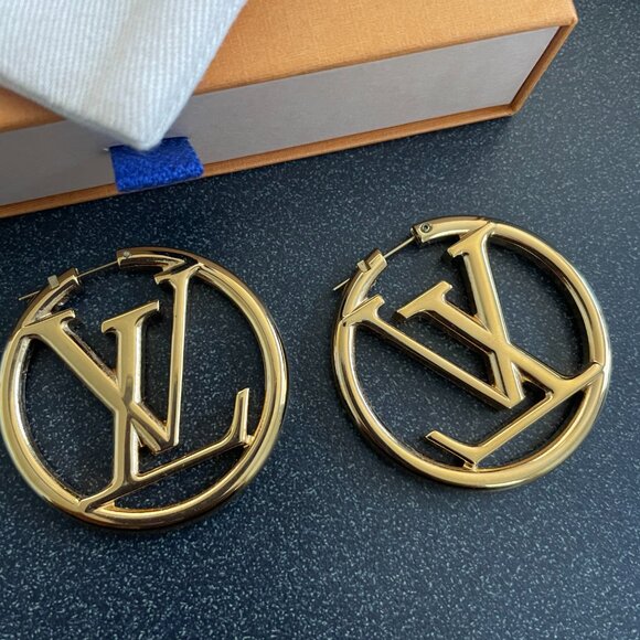 COPY - LV Louise Hoop GM Earrings - Picture 2 of 4